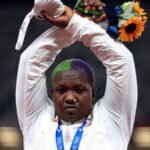 Vận động viên Mỹ mất mẹ sau khi giành huy chương Olympic