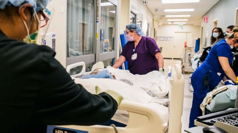 Khủng hoảng y tế do biến thể Delta ở Mỹ: Bệnh nhân tử vong vì bệnh viện hết chỗ
