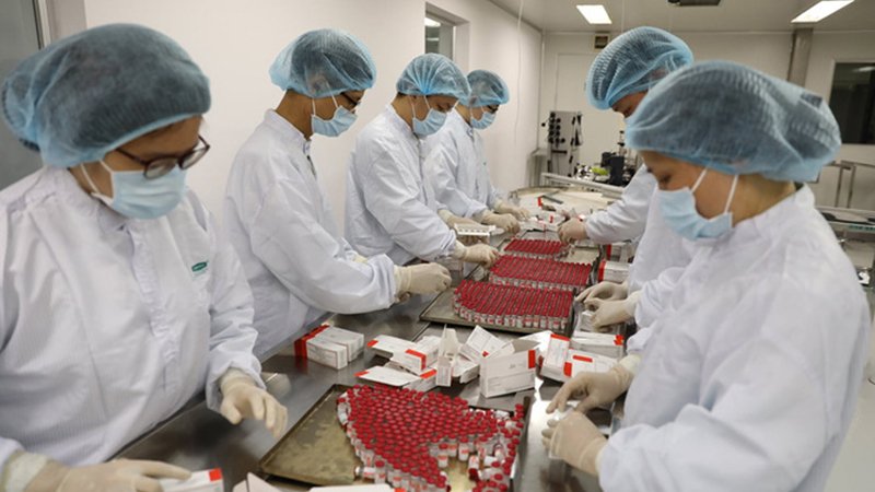 Vaccine Sputnik V đóng ống tại Việt Nam ‘đạt tiêu chuẩn chất lượng’