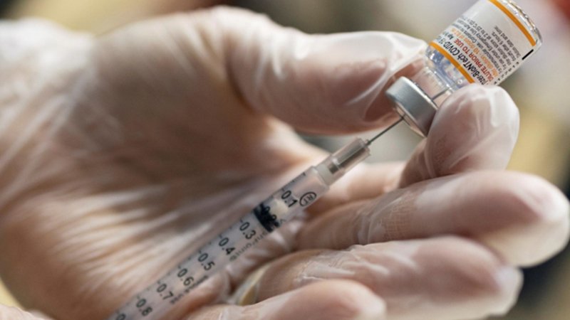 WHO cảnh báo Omicron khiến vaccine giảm hiệu quả